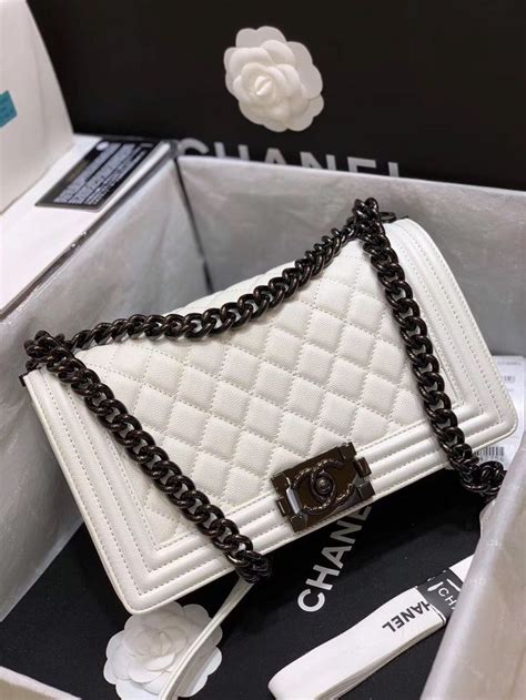 chanel le boy crossbody